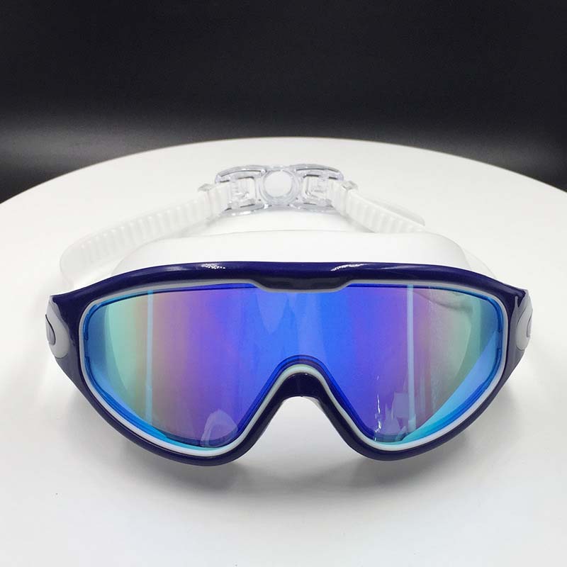 Anti-fog swim goggles with wide vision