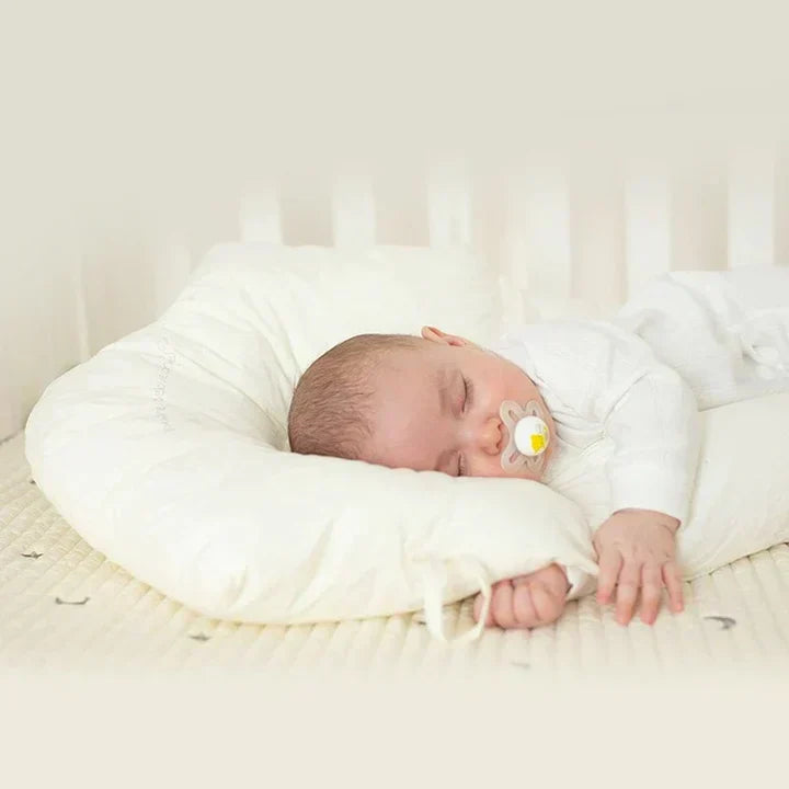 Hygienisches Kuschelkissen für sicheren Babyschlaf