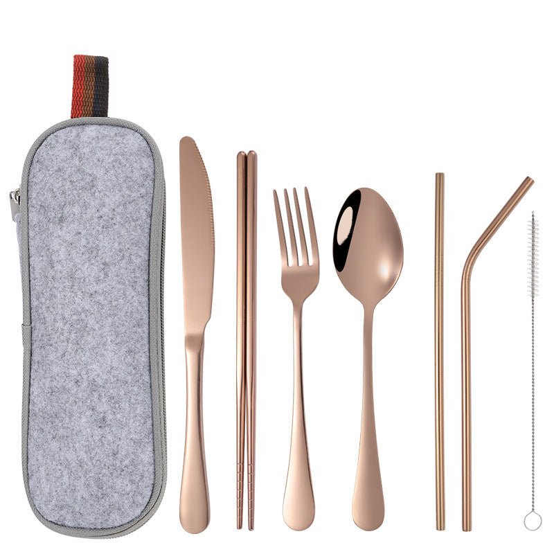 Praktisches 8-teiliges Campingbesteckset aus Edelstahl in Schwarz