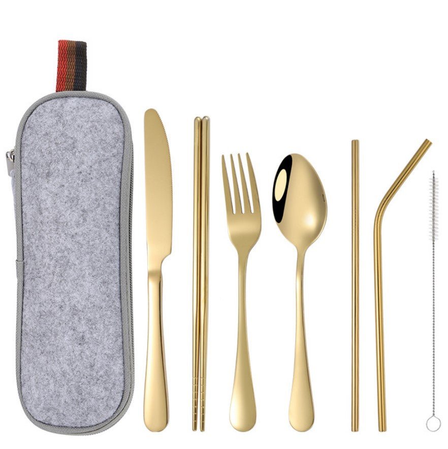 Praktisches 8-teiliges Campingbesteckset aus Edelstahl in Schwarz