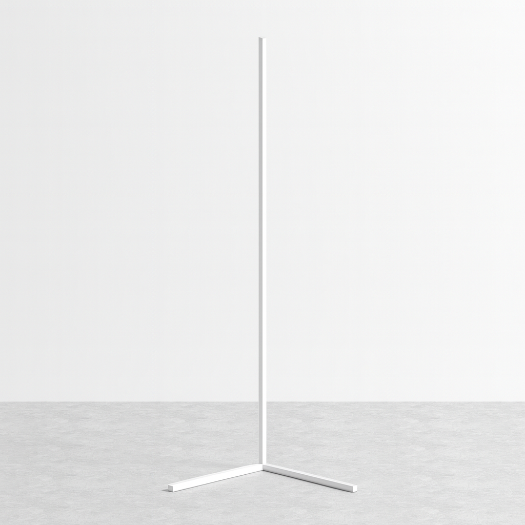 Elegante Eck-Stehlampe für stilvolle Beleuchtung