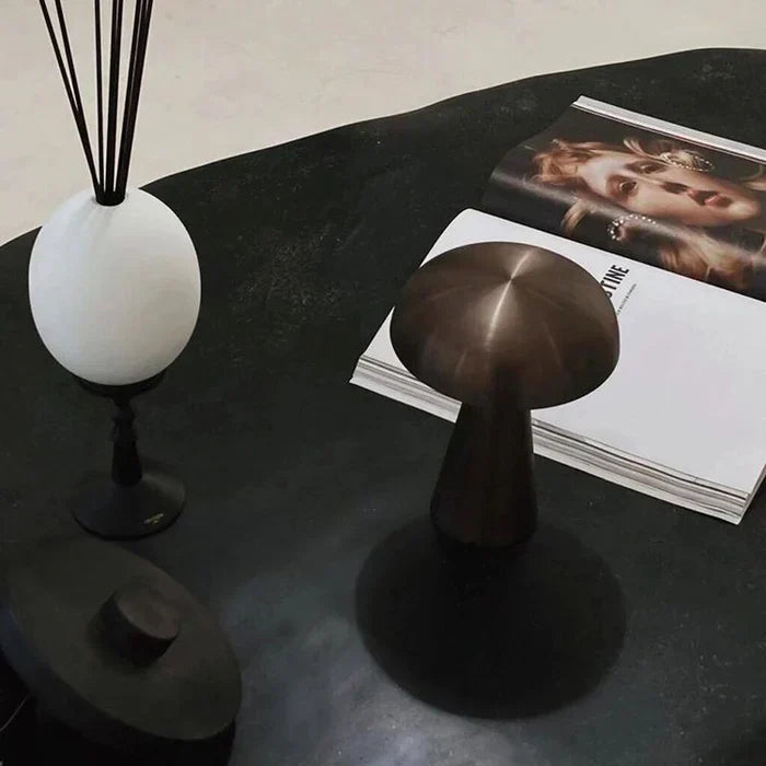 Kabellose Tischlampe im eleganten Pilzdesign mit LED