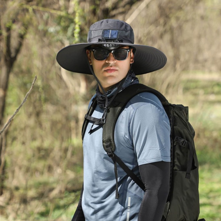 Sun Protection Cap with Integrated Fan and UV Protection
