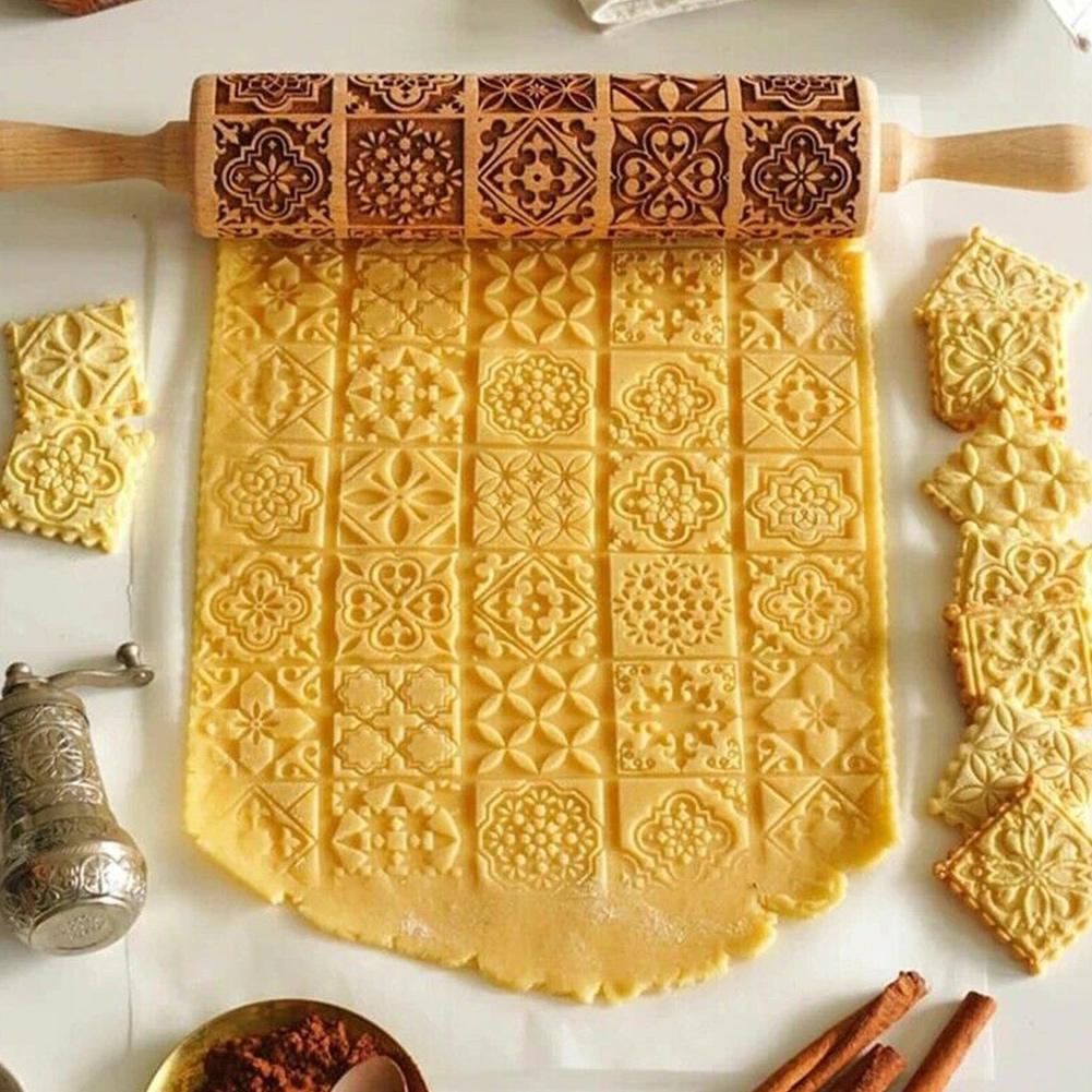 Christmas Rolling Pin with Cookie Cutters for Creative Bakers