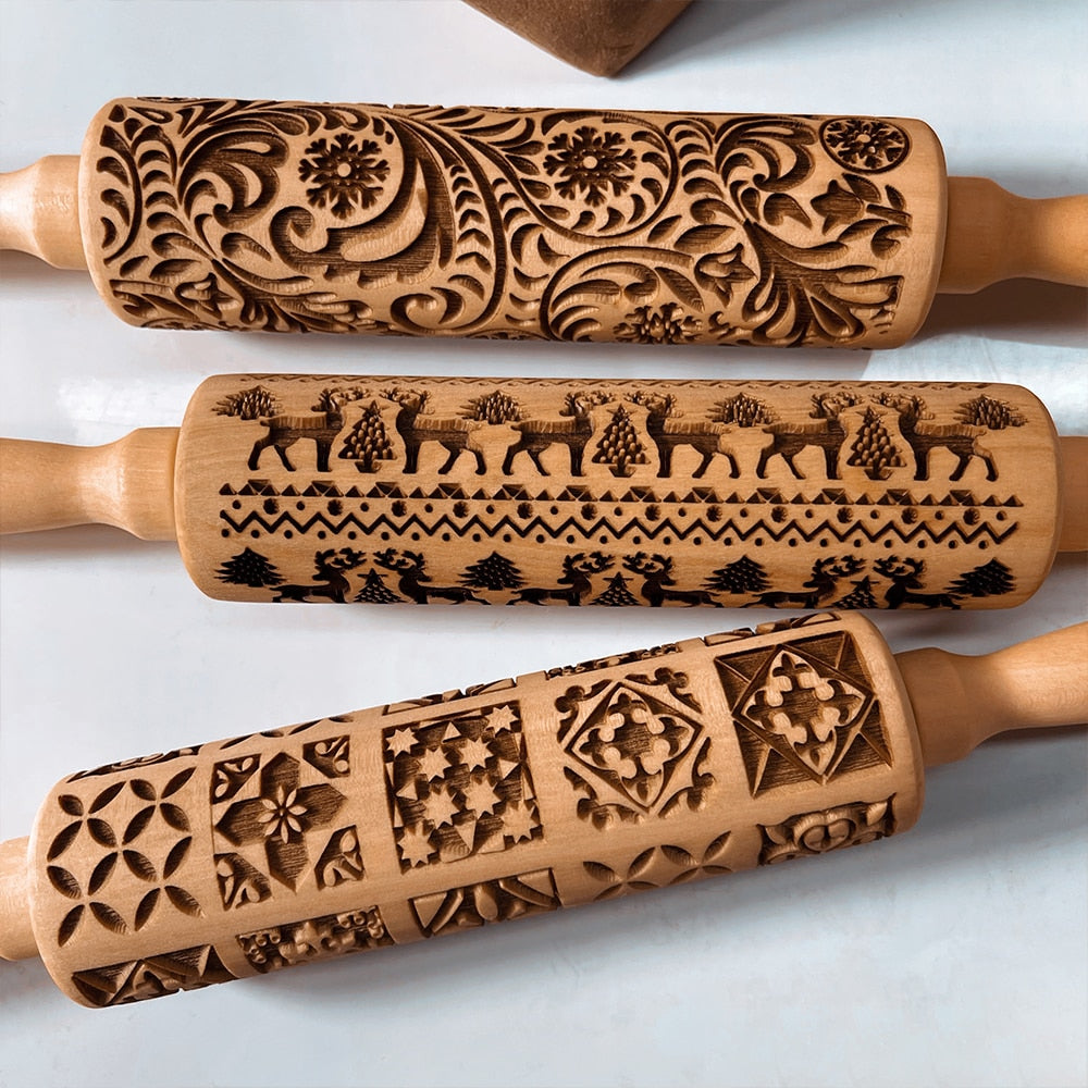 Christmas Rolling Pin with Cookie Cutters for Creative Bakers