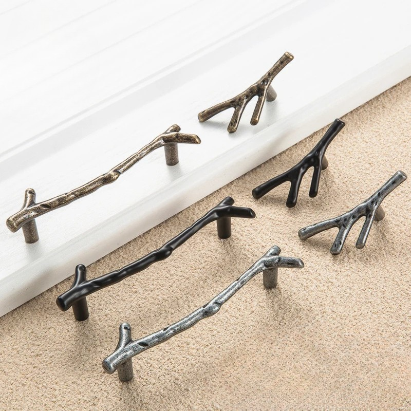 Aesthetic furniture handles in tree trunk design for every room
