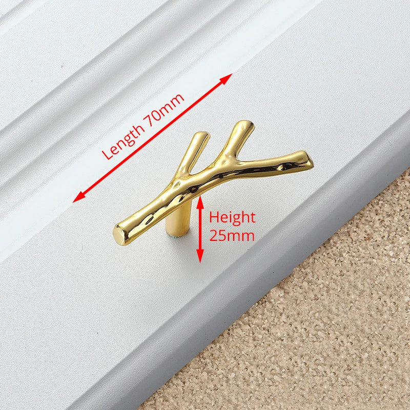 Aesthetic furniture handles in tree trunk design for every room