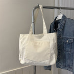 Elegante Damen-Tote in klassischen Farben mit großzügigem Stauraum