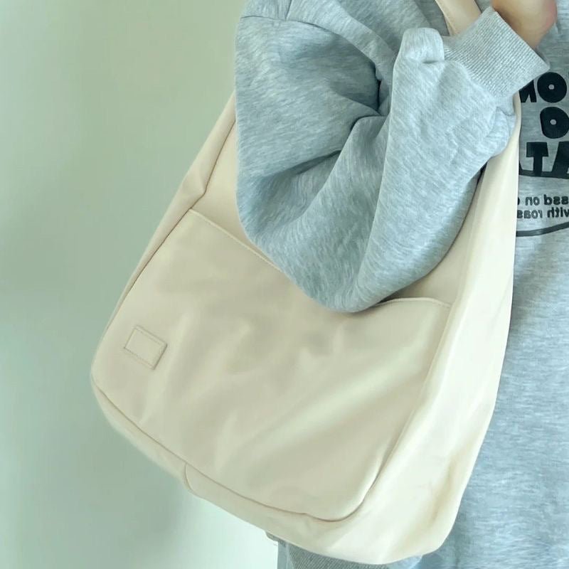 Stilvolle Hobo-Tasche für Schule und Büro
