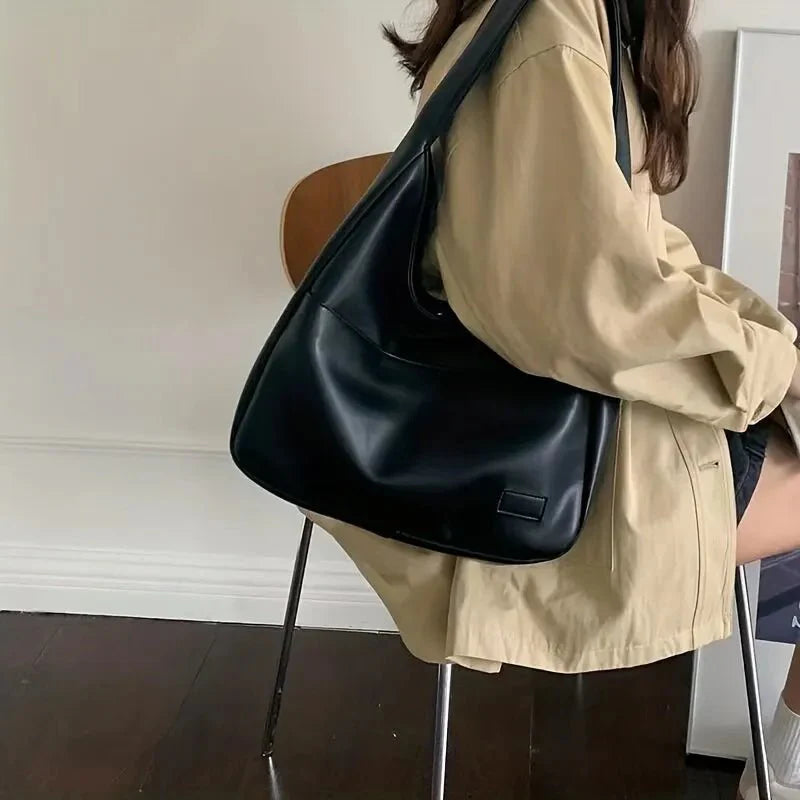 Stilvolle Hobo-Tasche für Schule und Büro