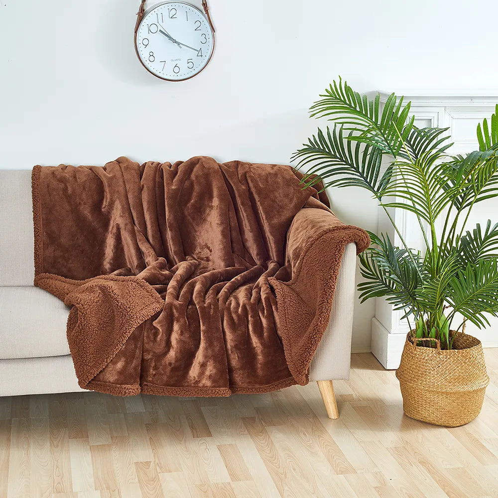 Wasserfeste Decke – Wendemuster, Fleckenresistent & Weiches Plüschdesign