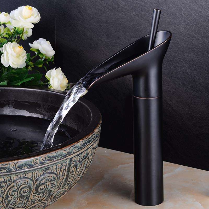 Antiker Wasserfall-Wasserhahn für Küche und Bad – Stilvolles Design